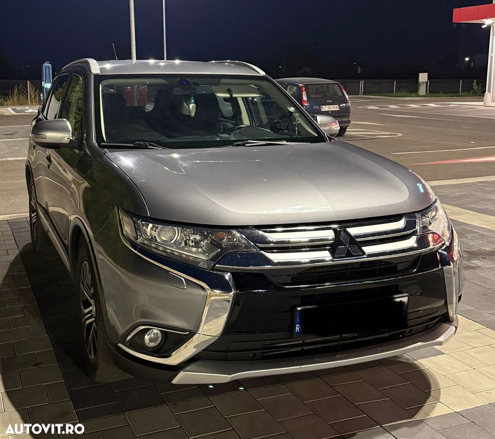 Mitsubishi Outlander - 3