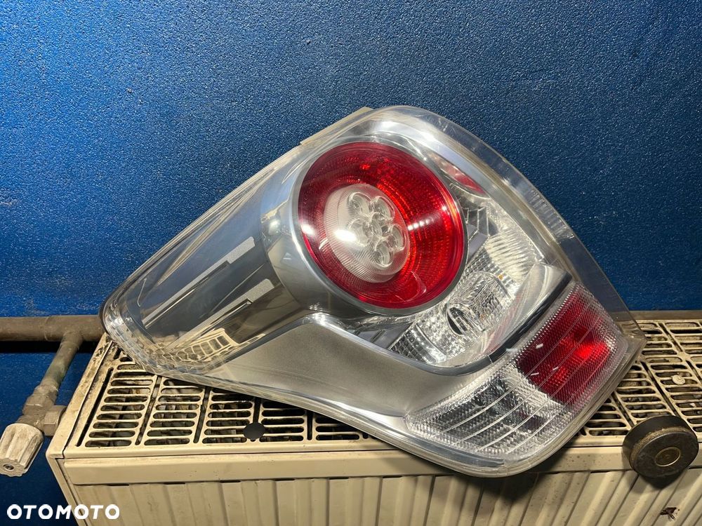 Lampa lewa tylna TOYOTA VERSO LIFT - 1