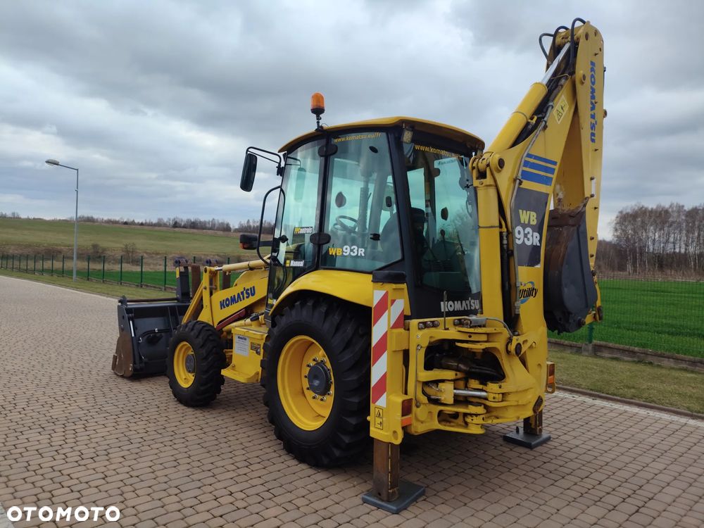 Komatsu WB 93R /  KOPARKO-ŁADOWARKA , BEZ VAT , UMOWA KUPNA -SPRZEDAŻY , STAN SUPER - 2