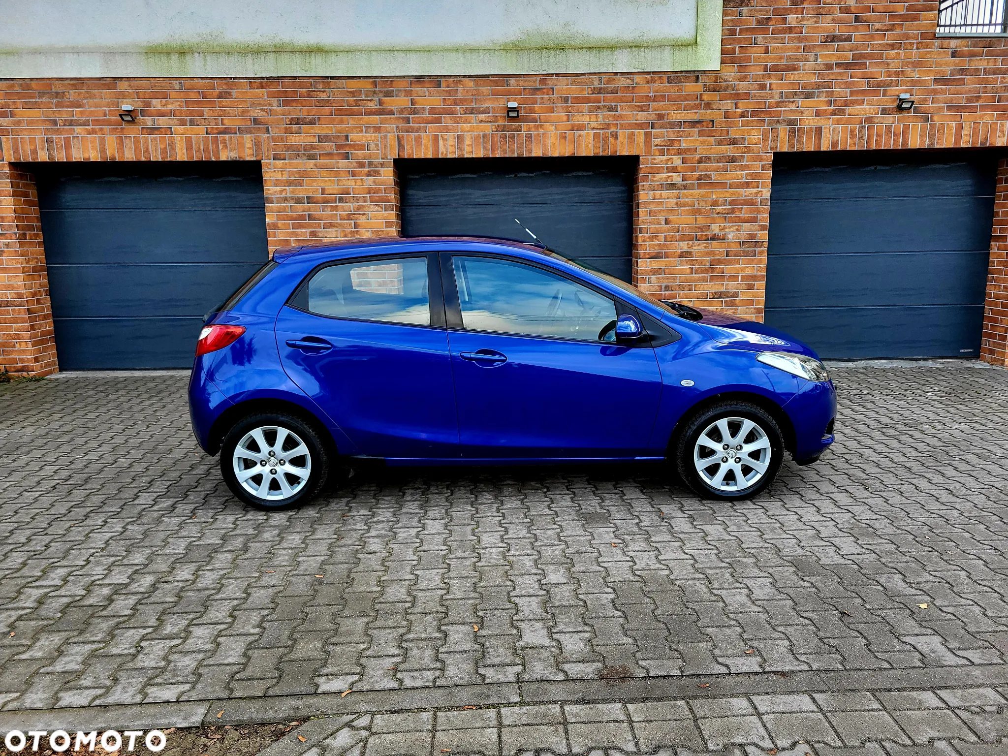 Mazda 2 - 4