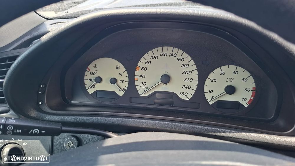 Mercedes-Benz CLK 230 - 4