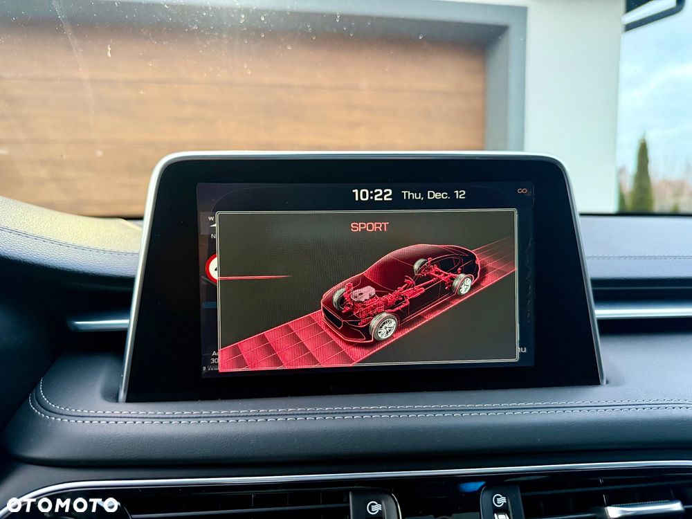 Genesis G70 - 27