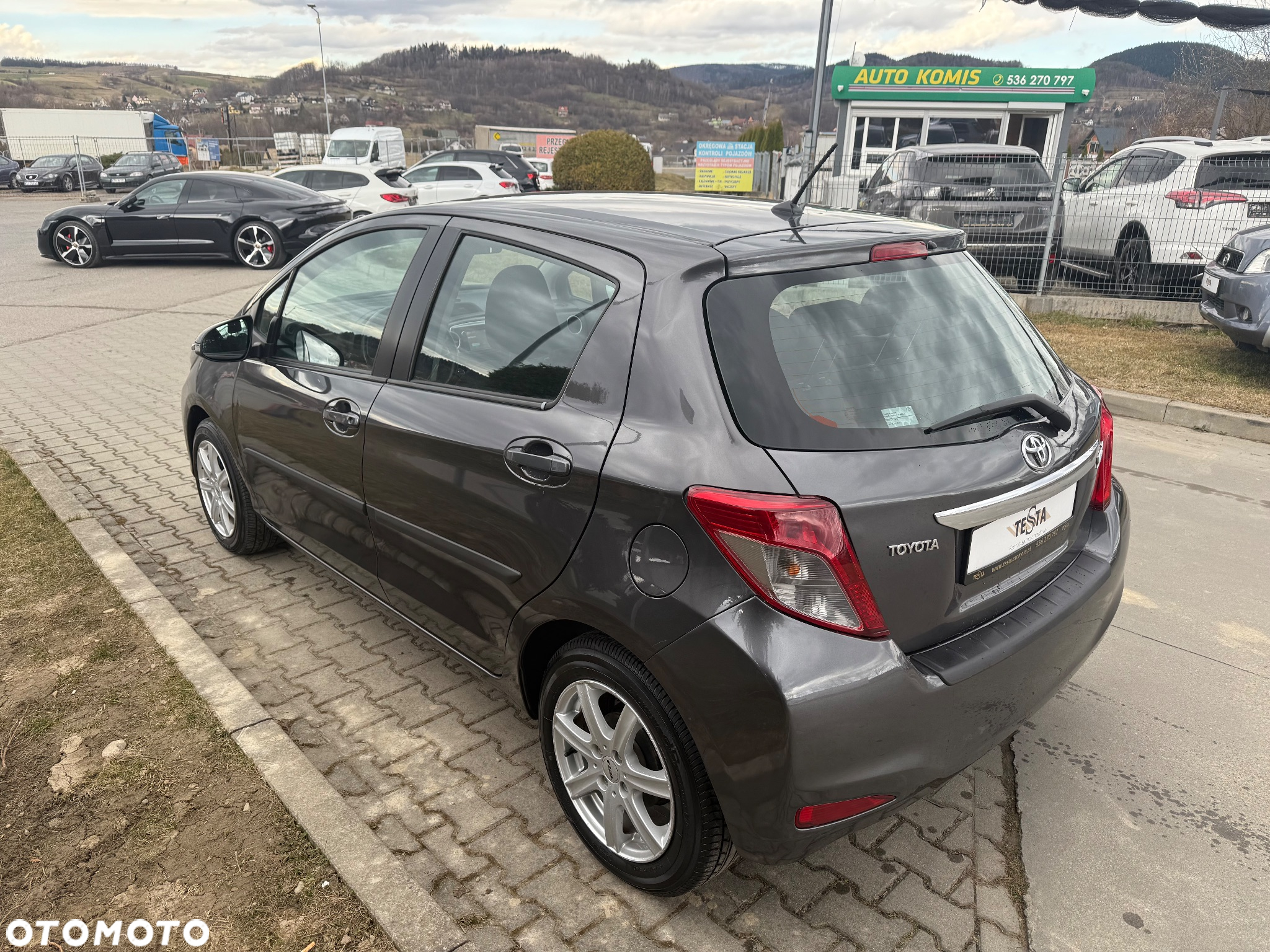 Toyota Yaris - 4