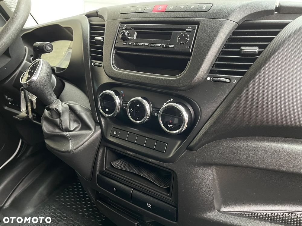 Iveco Daily Izoterma Winda - 24