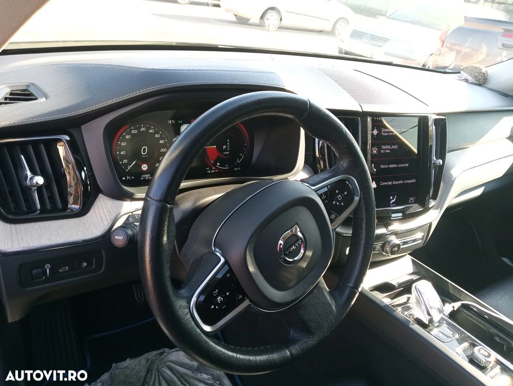 Volvo XC 60 T8 Twin Engine AWD Inscription - 11