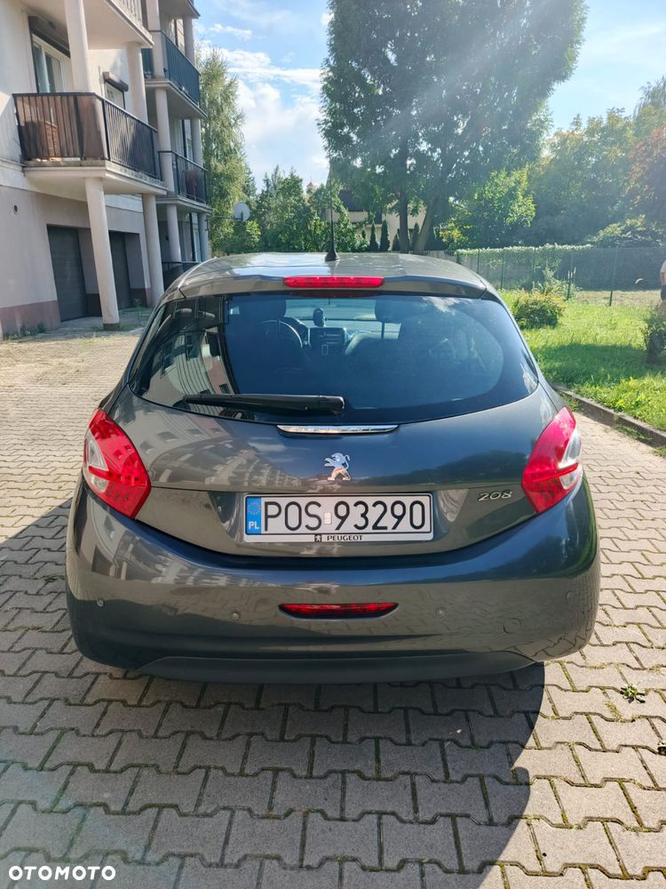 Peugeot 208 - 7