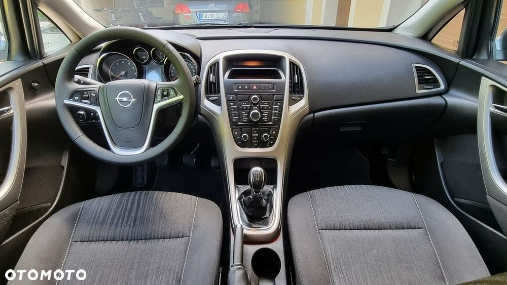 Opel Astra - 11