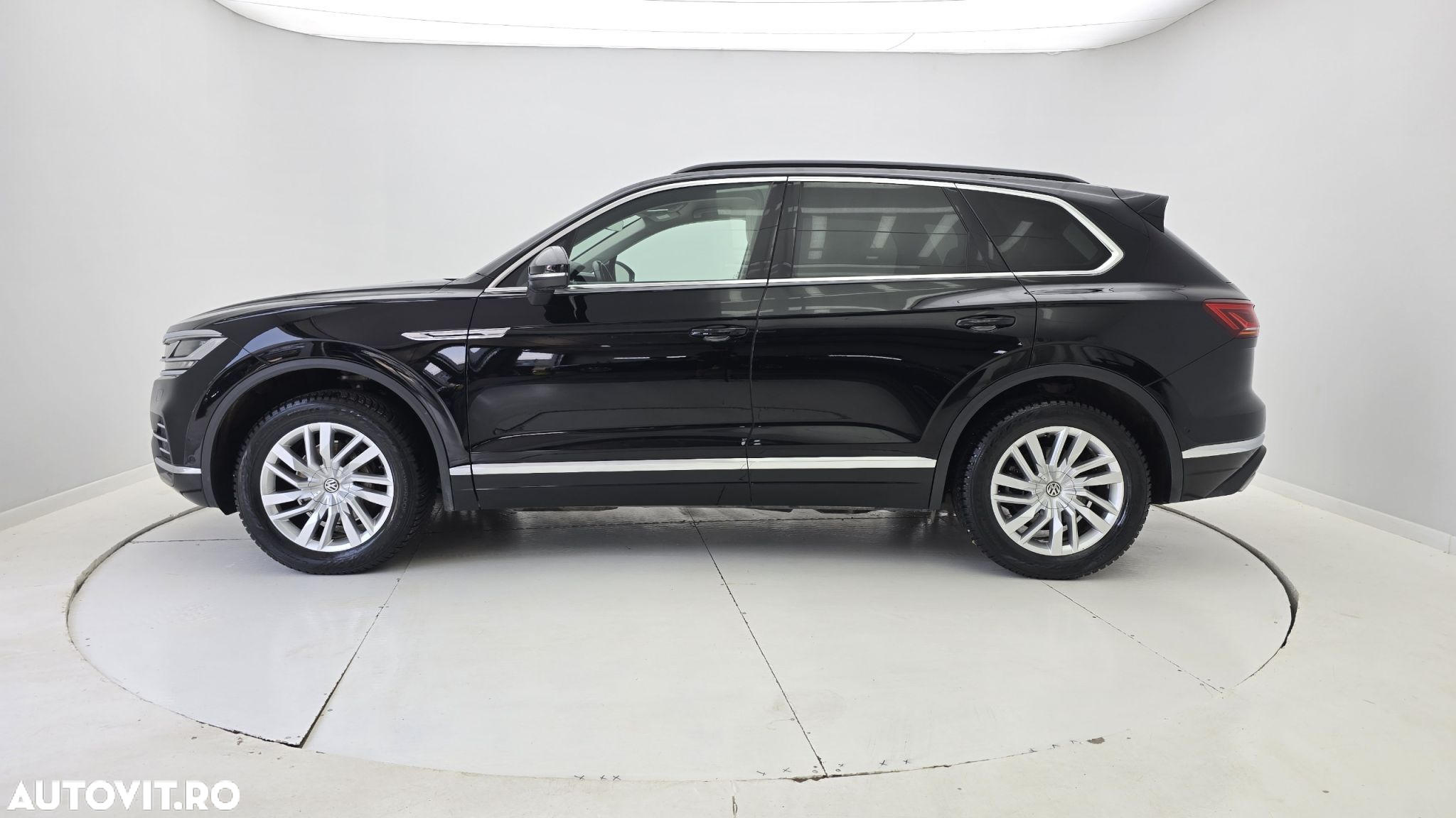 Volkswagen Tiguan - 9