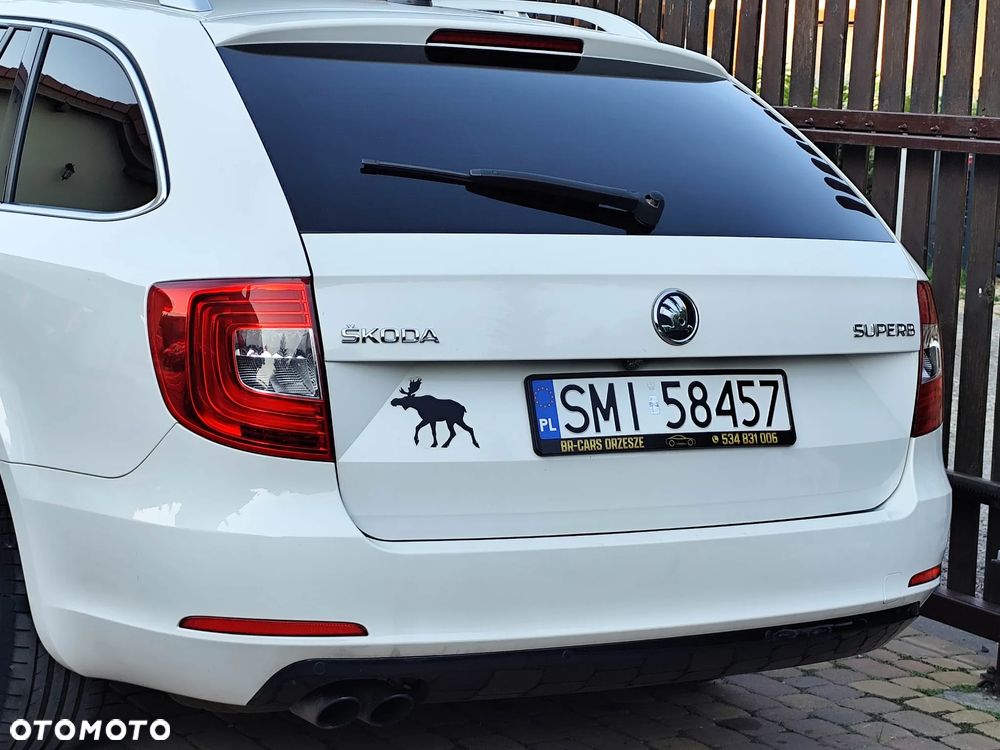 Skoda Superb 2.0 TDI DSG Elegance - 31