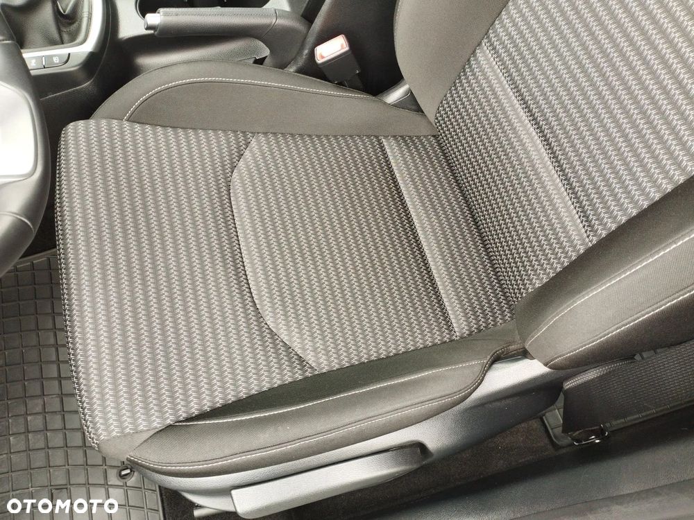 Kia Ceed 1.5 T-GDI M - 12