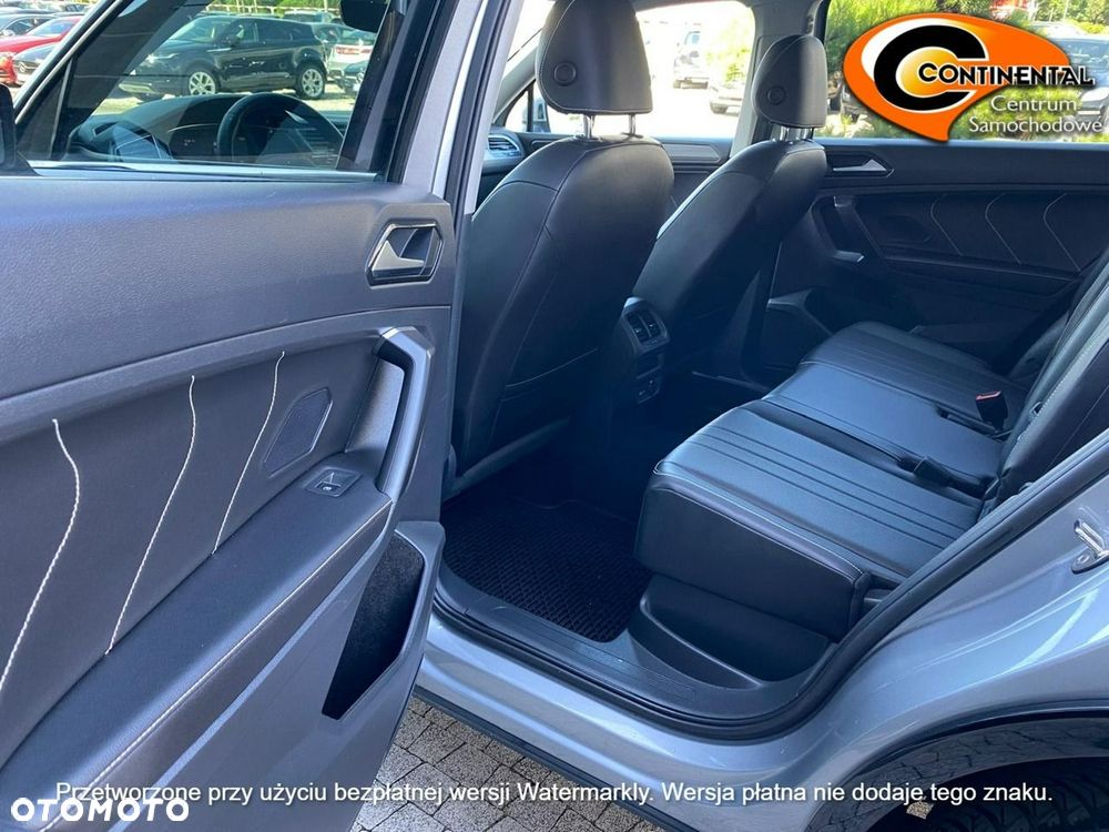 Volkswagen Tiguan - 12