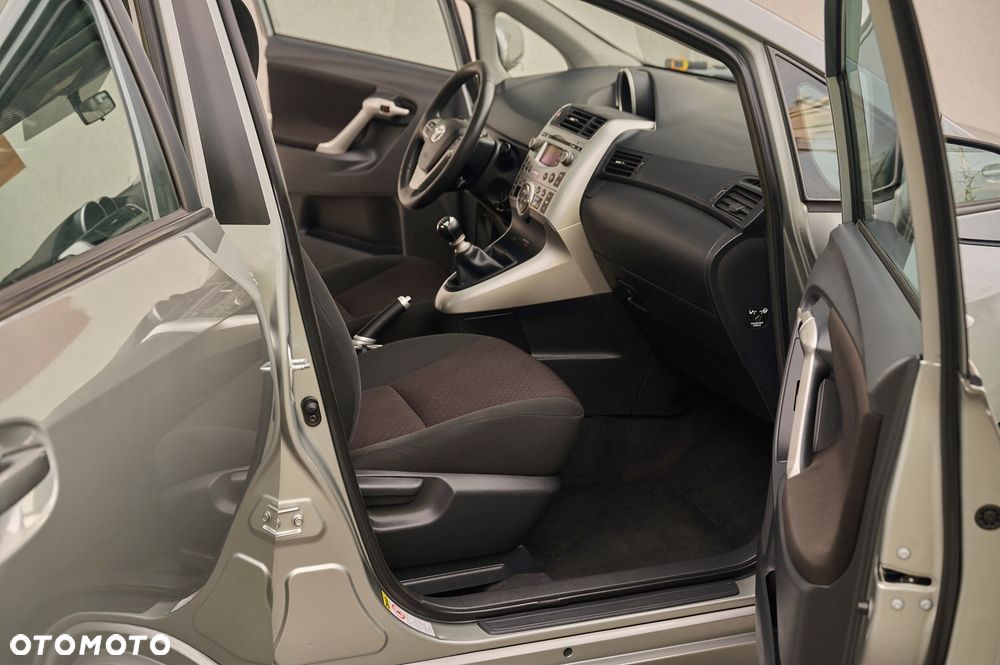 Toyota Verso 1.8 7-Sitzer Skyview Edition - 7