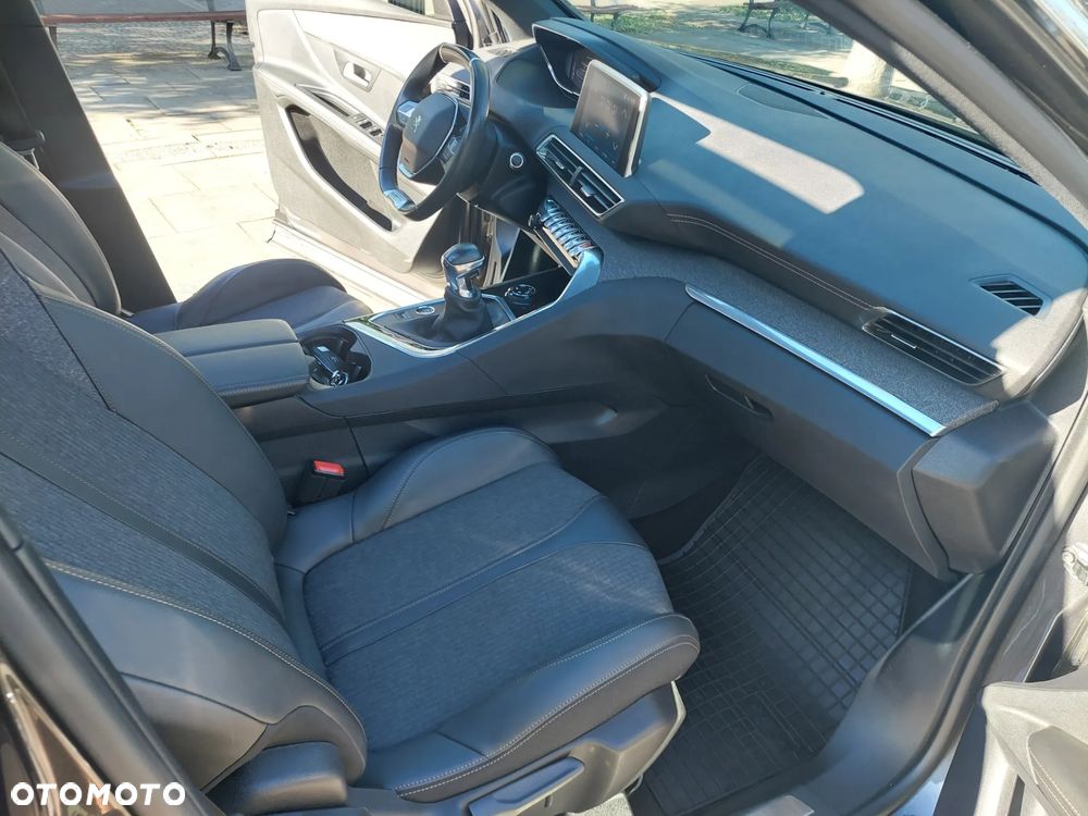 Peugeot 3008 PureTech 130 Stop & Start Allure - 18