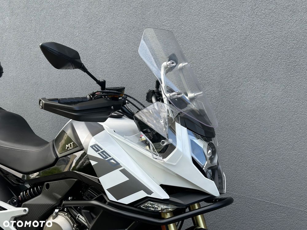 CFMoto 650 MT - 12