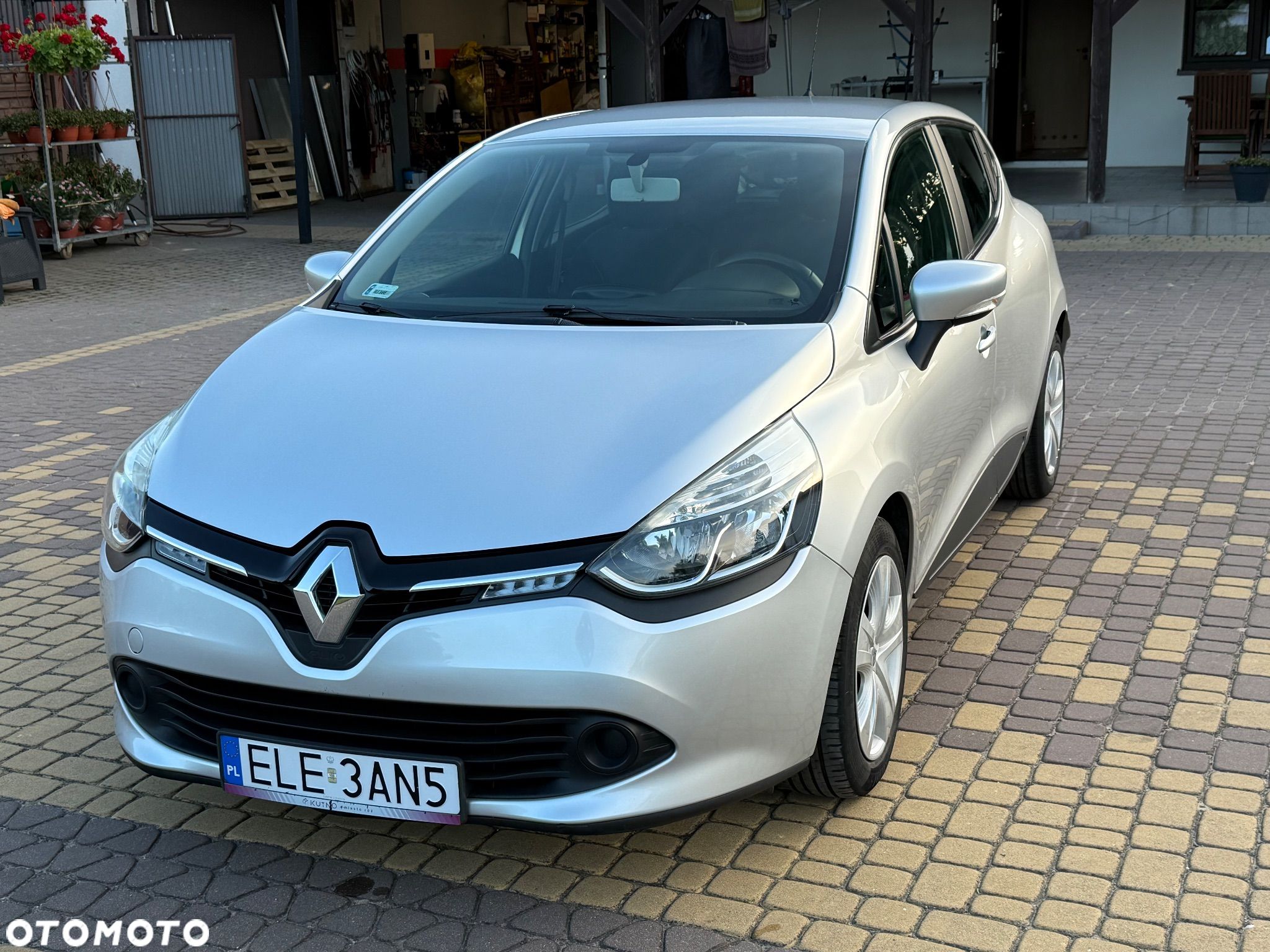 Renault Clio - 1
