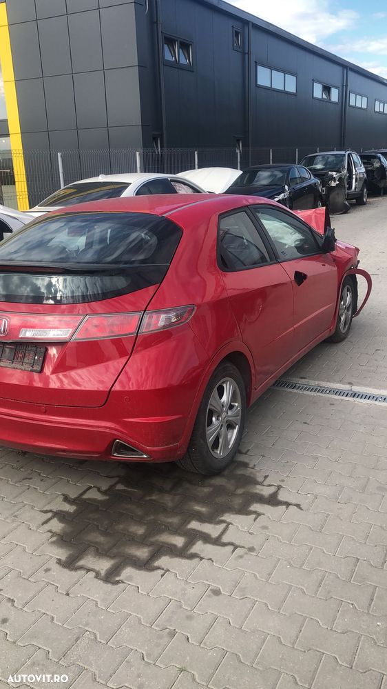 Dezmembram Honda Civic 1.8 benzina cutie viteze automata an fabr 2009 - 2