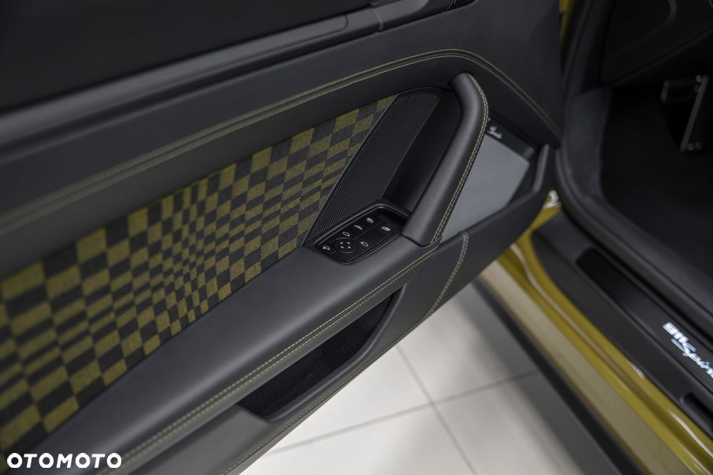 Porsche Carrera GT - 31