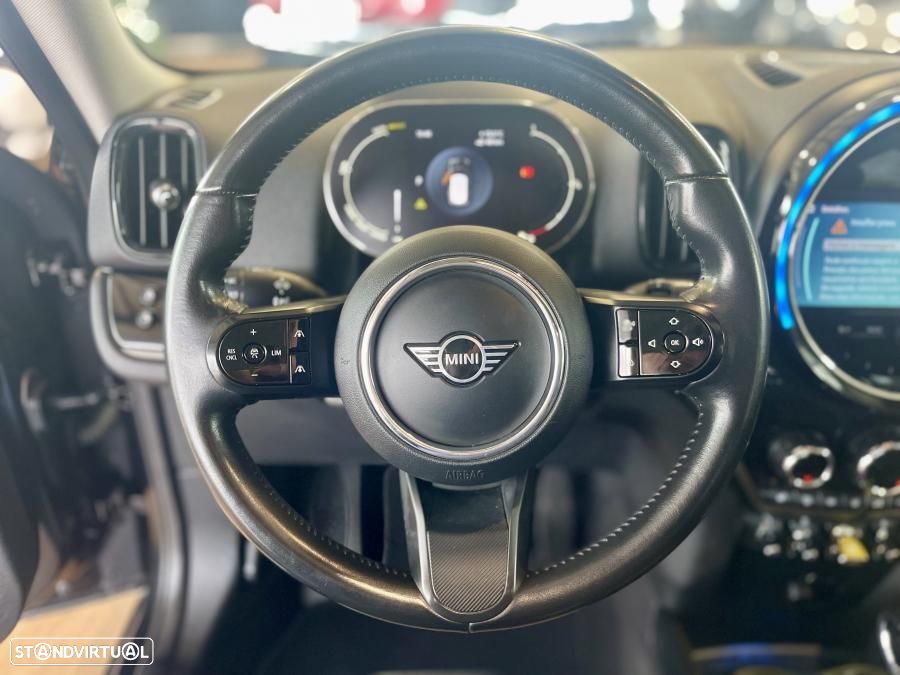 MINI Countryman Cooper SE ALL4 Auto - 17