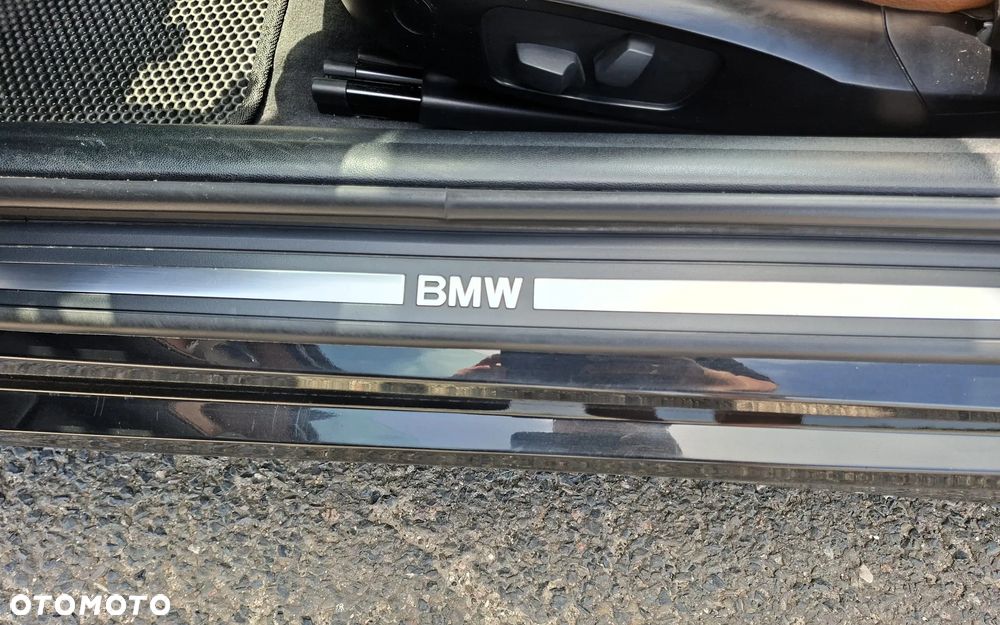 BMW Seria 3 318i M Sport Edition - 30