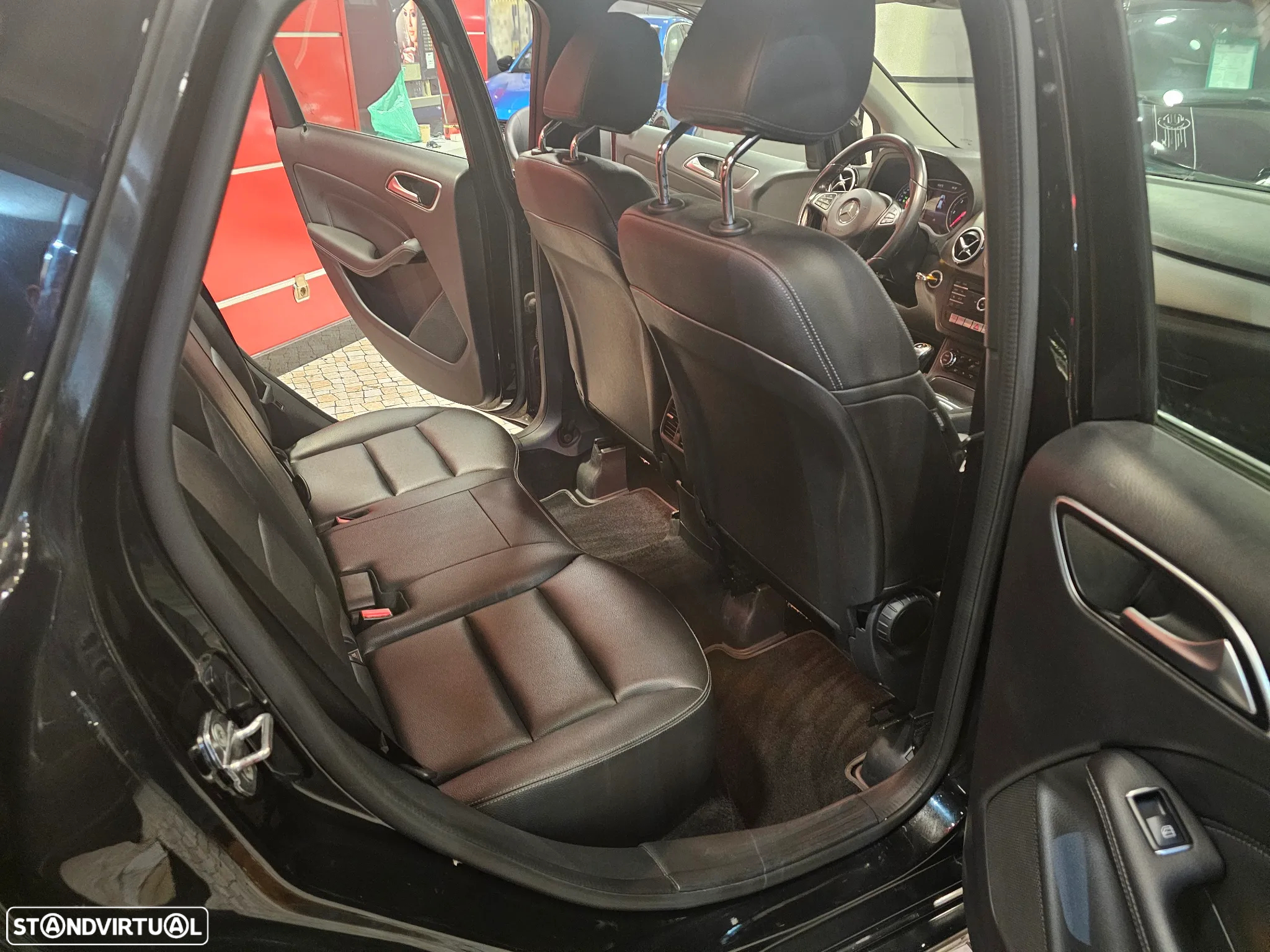 Mercedes-Benz B 180 d Progressive - 15