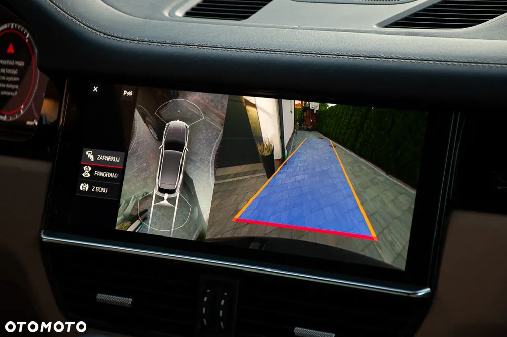 Porsche Cayenne - 39