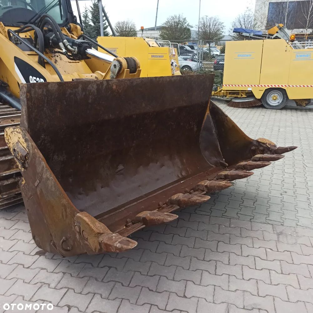 Caterpillar 953D - 10