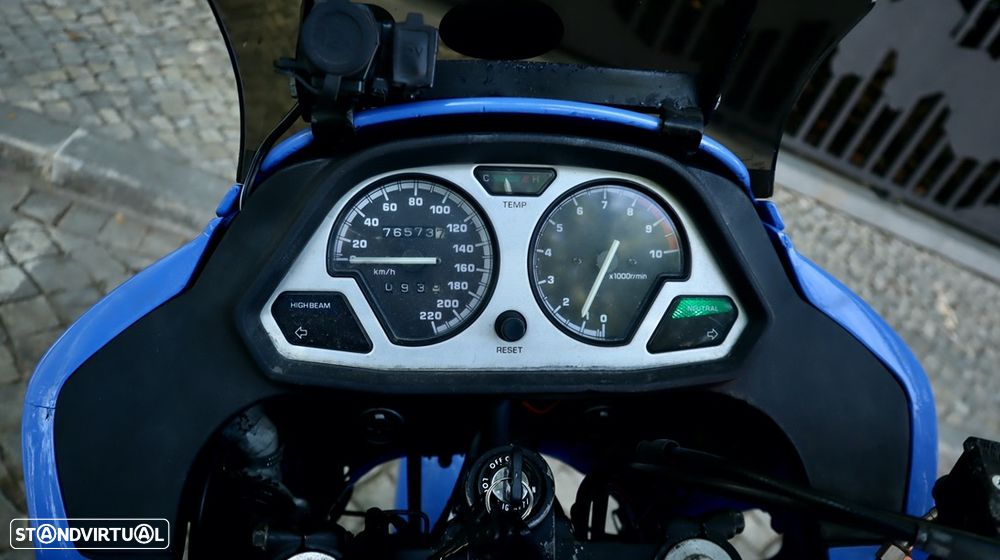 Yamaha XT750Z Super Tenere - 22