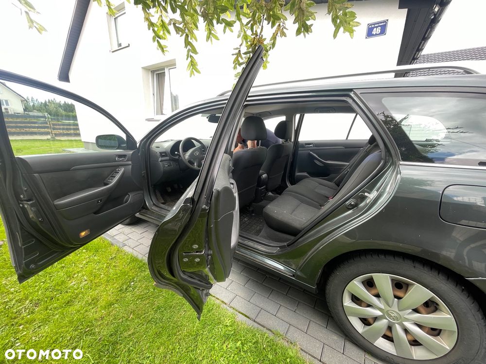 Toyota Avensis 2.0 D-4D Luna - 8