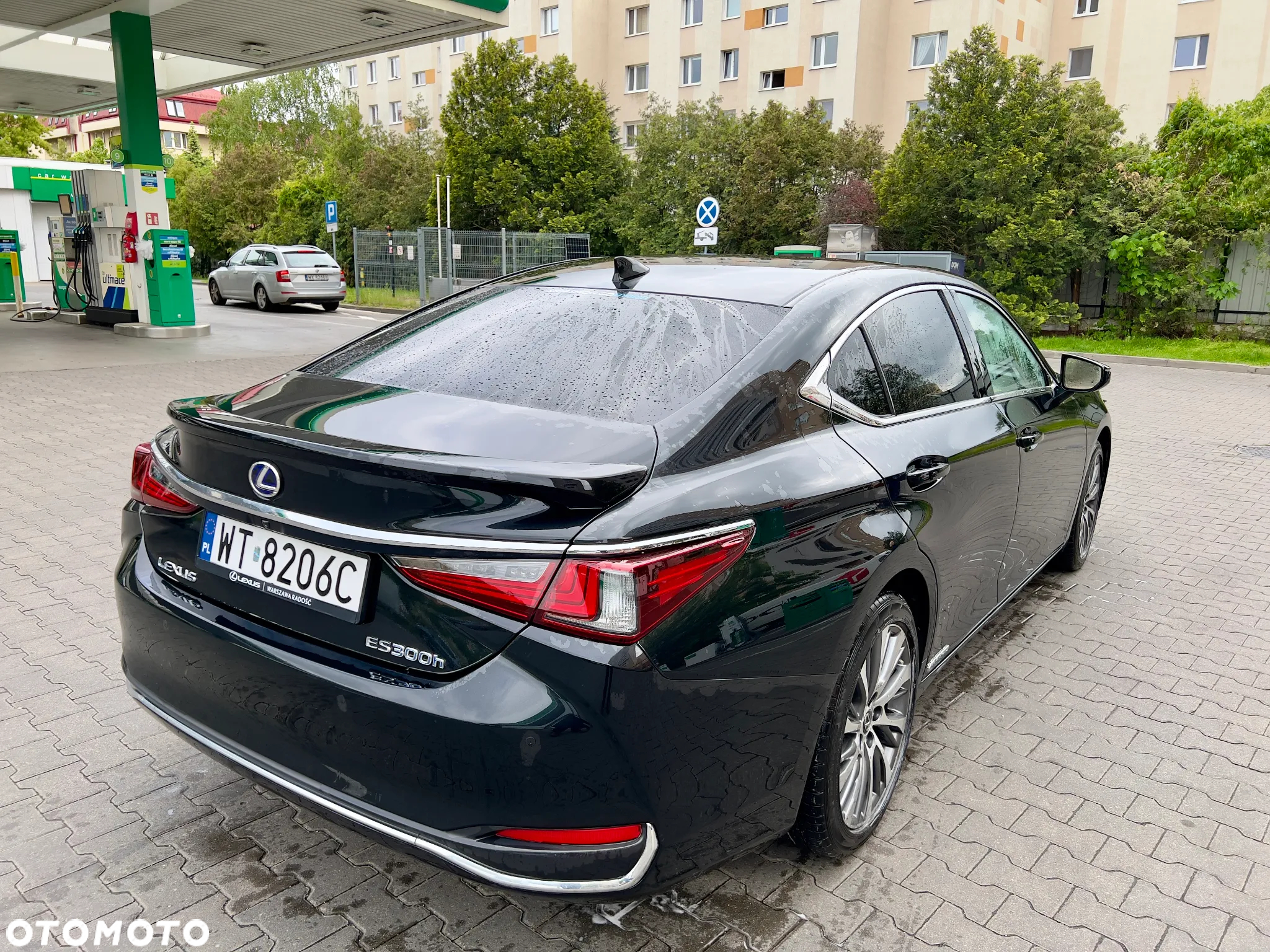 Lexus ES 300h Business Edition + - 2