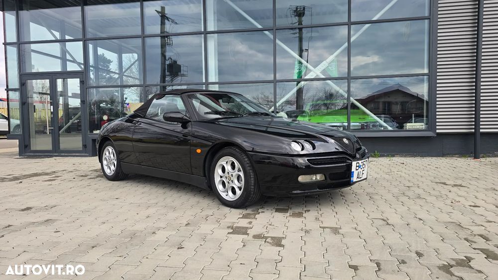Alfa Romeo Spider - 1