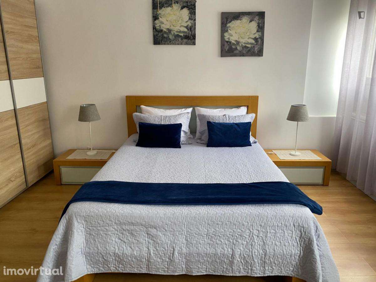 Estúdio - localizado em Santo Ildefonso Porto - Grande imagem: 2/11