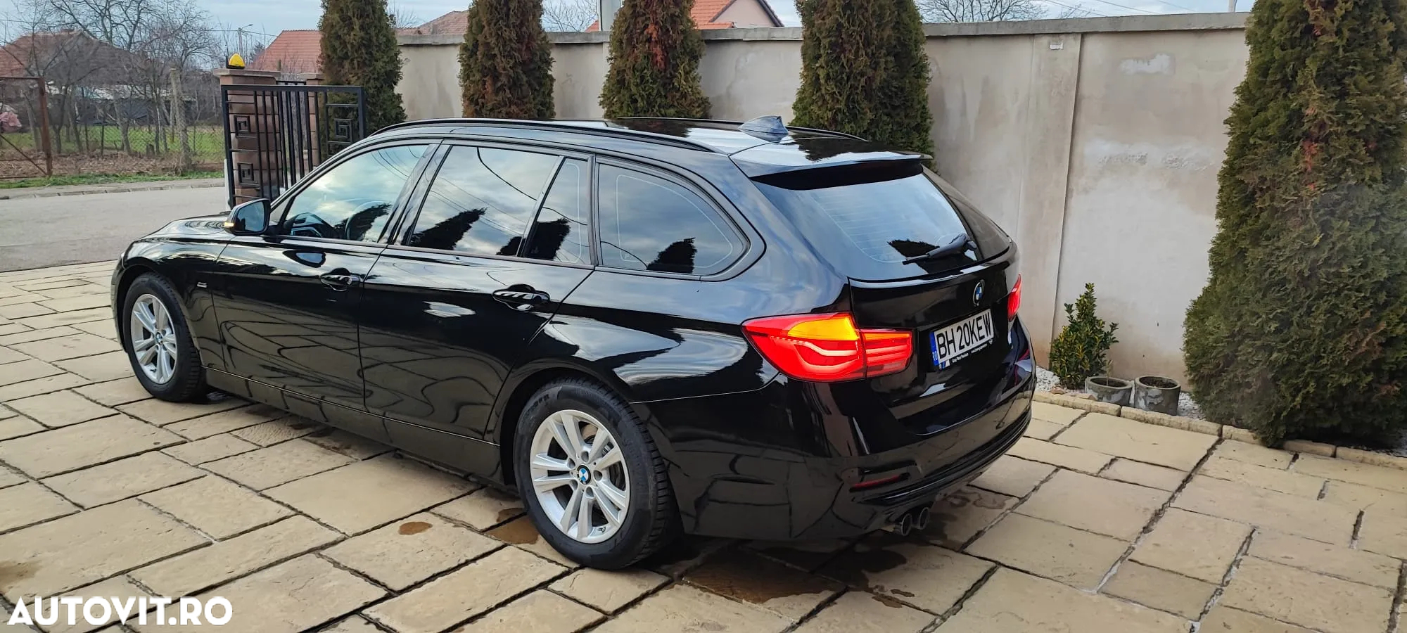 BMW Seria 3 320d Touring Aut. Sport Line - 9