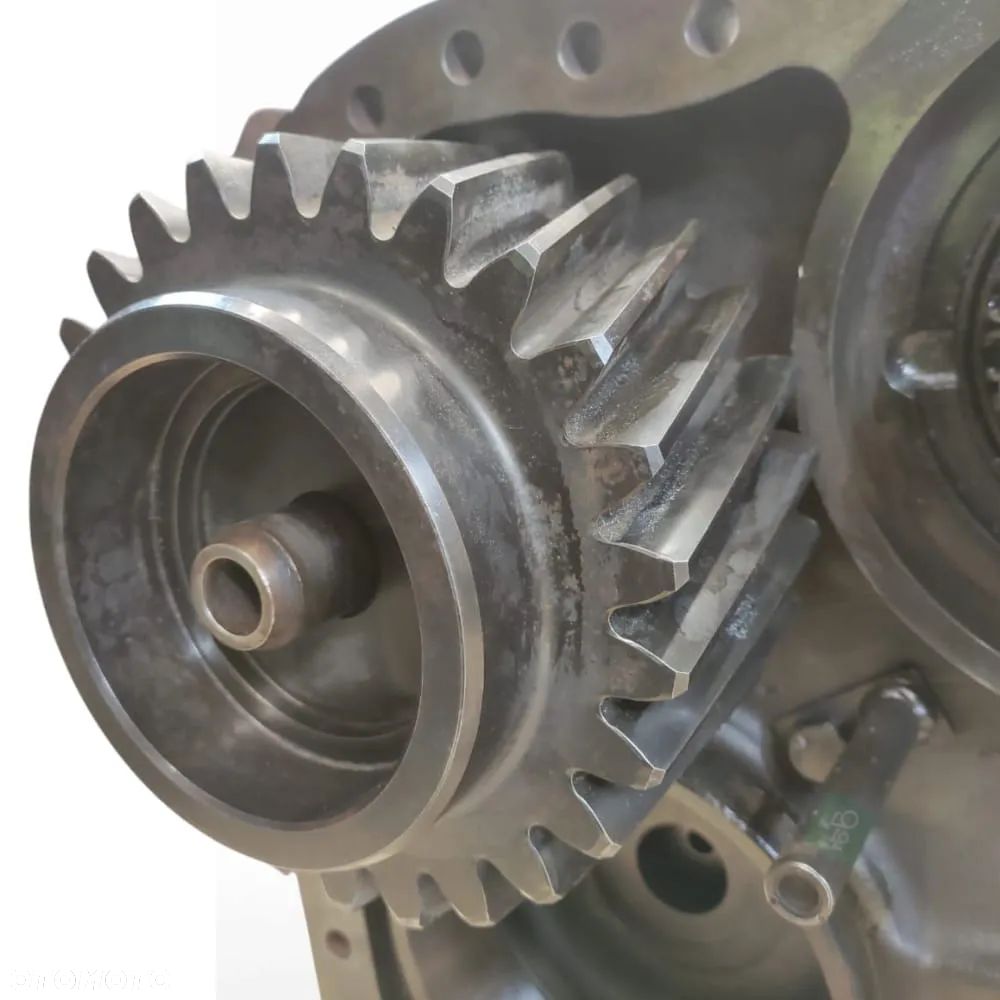 Napęd Przystawka Skrzynia ZF 8605502104 Claas Xerion 3800 - 18