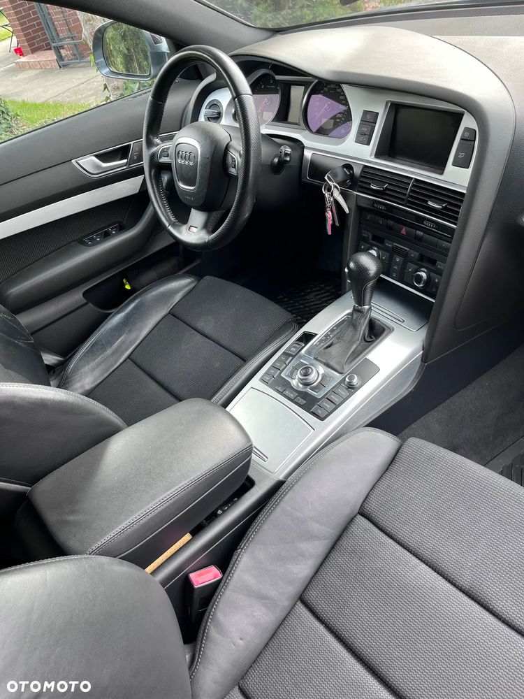 Audi A6 Avant - 16