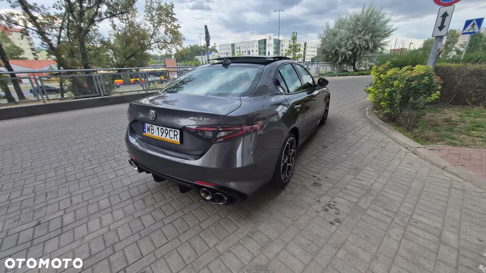 Alfa Romeo Giulia 2.0 Turbo 16V AT8-Q4 Veloce - 8