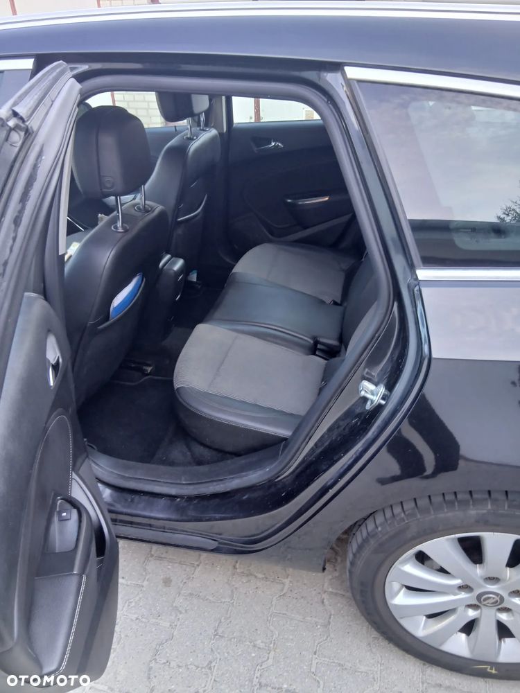 Opel Astra 1.7 CDTI DPF Cosmo - 8