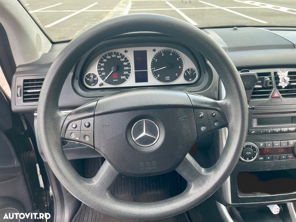 Mercedes-Benz B 170 - 13