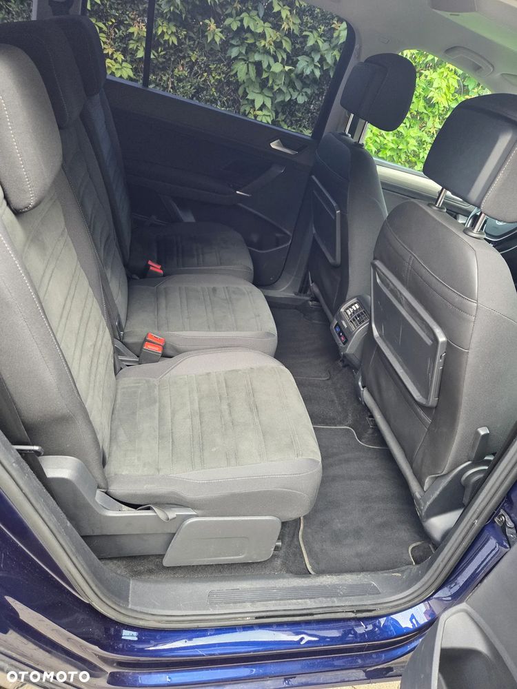 Volkswagen Touran 2.0 TDI SCR UNITED - 10