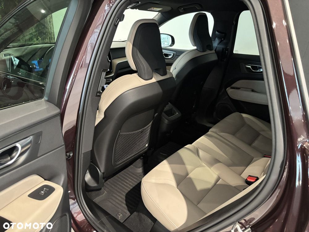 Volvo XC 60 - 26