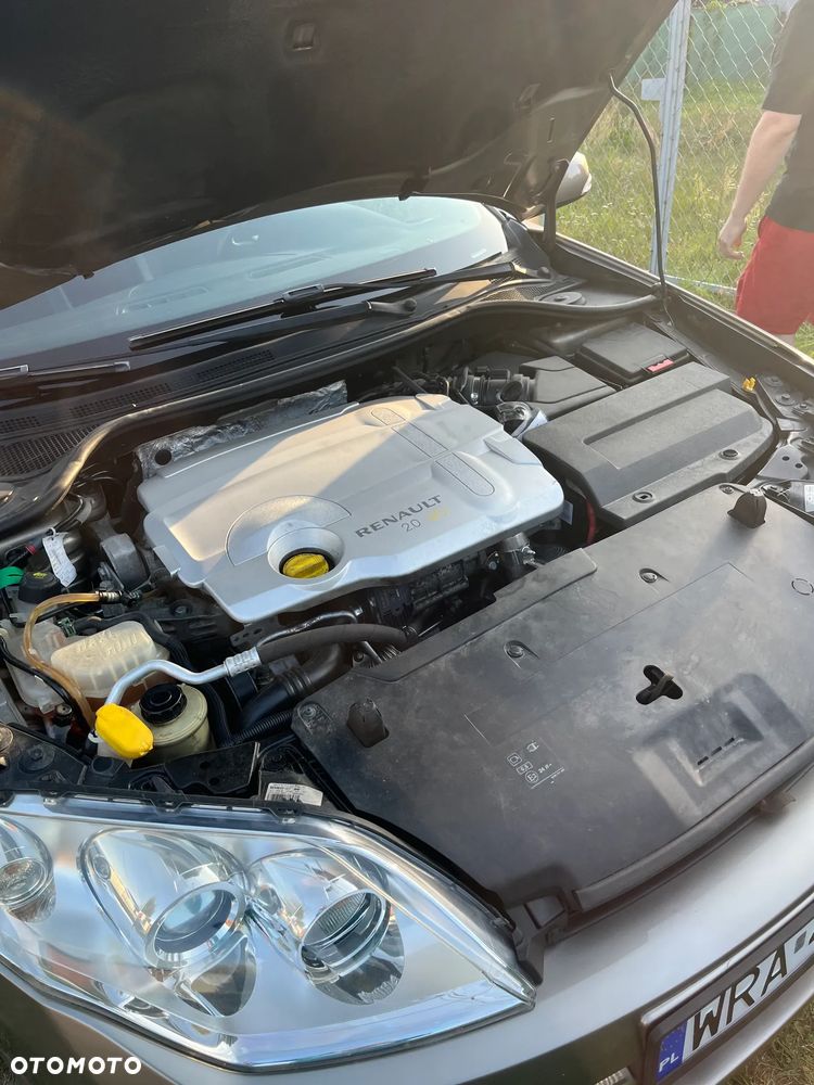 Renault Laguna 2.0 DCi Luxe Dynamiqe - 27