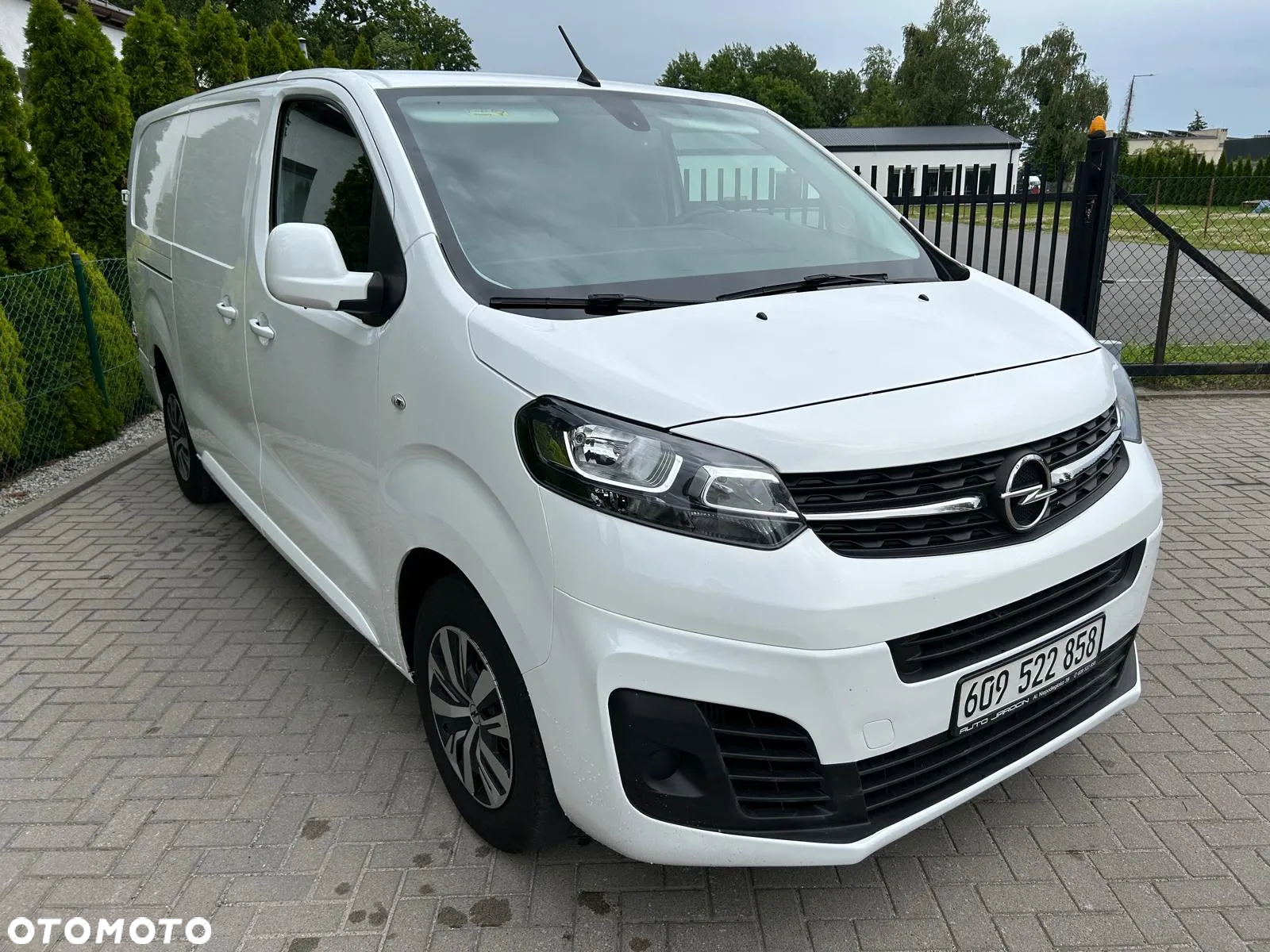Opel Vivaro - 27