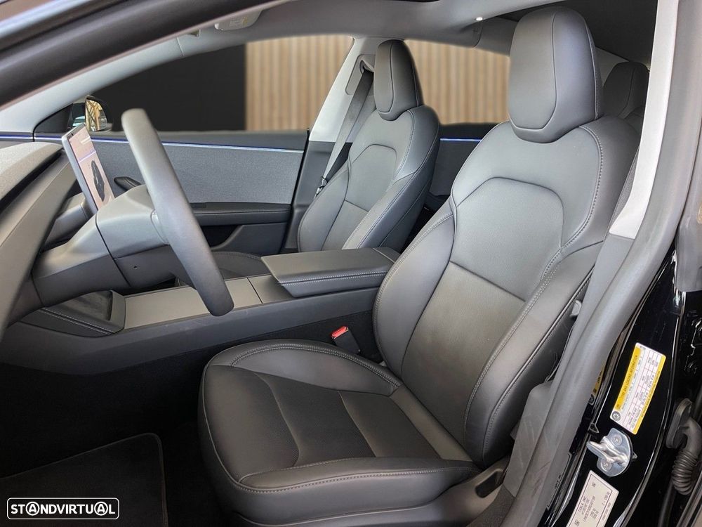Tesla Model 3 - 5