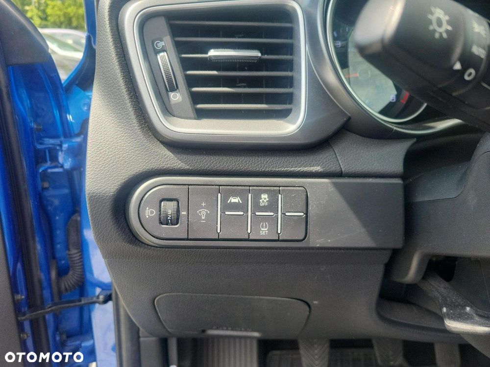 Kia XCeed 1.5 T-GDI M - 20