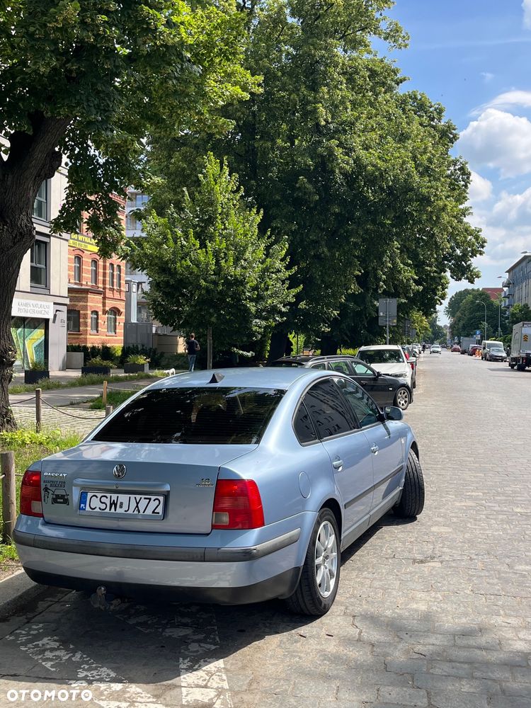 Volkswagen Passat 1.8 - 9