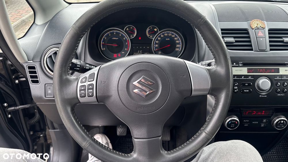 Suzuki SX4 1.6 Comfort - 20