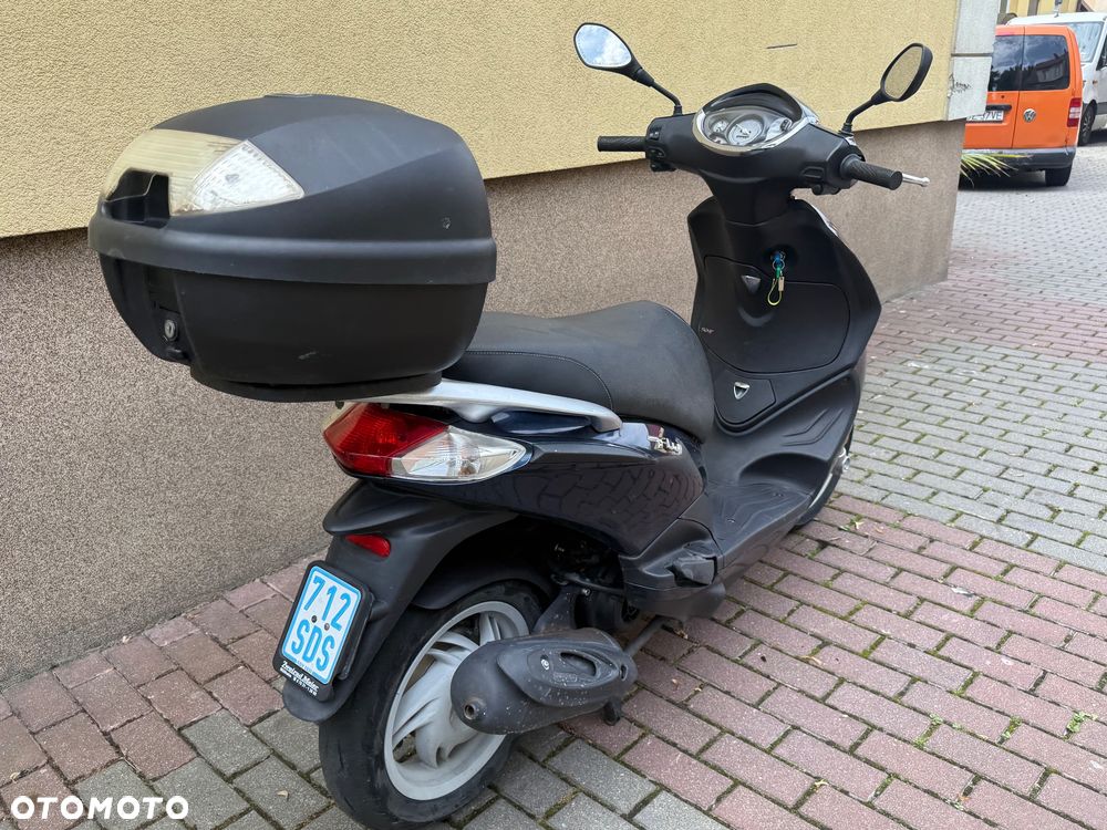 Piaggio FLY - 18