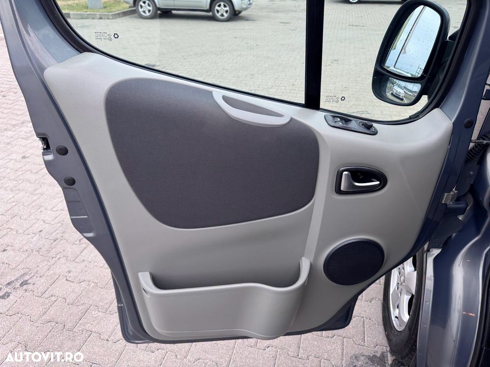 Opel Vivaro - 27