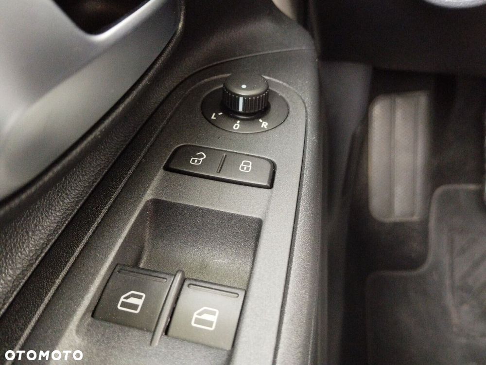 Volkswagen up! 1.0 move - 19