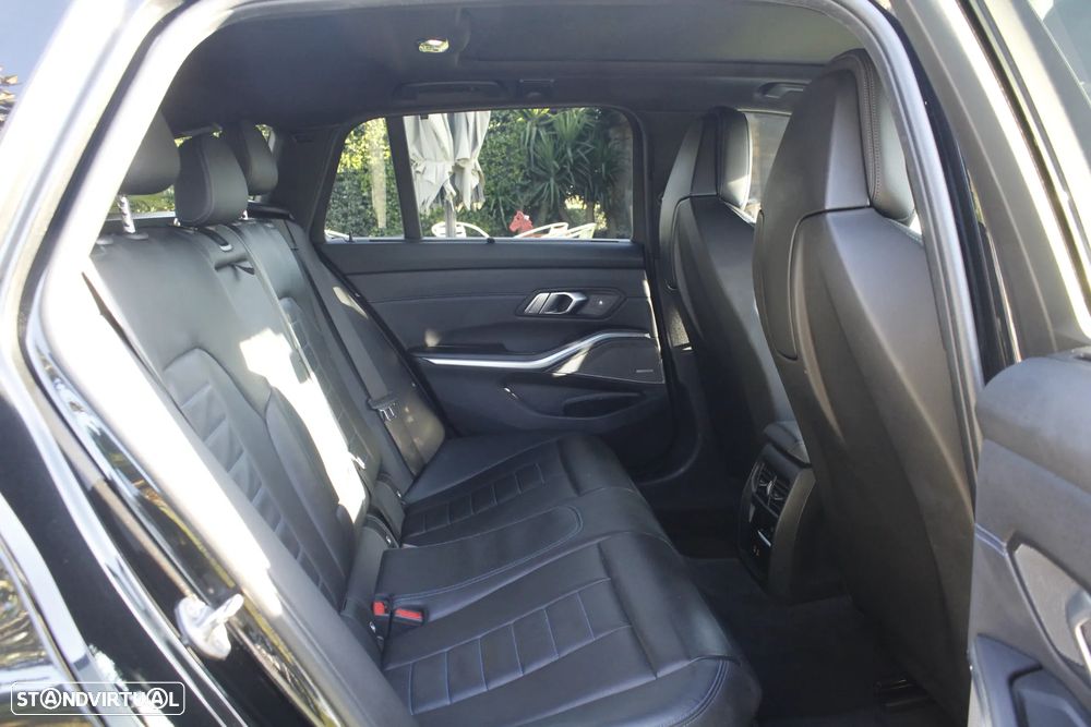 BMW 330 e Touring xDrive Aut. M Sport - 31