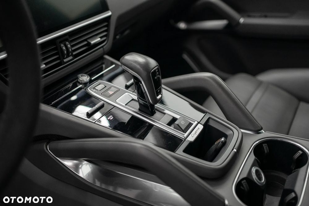 Porsche Cayenne ver-turbo - 22